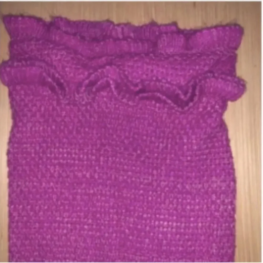 Home Knit Magenta Mermaid Blanket
